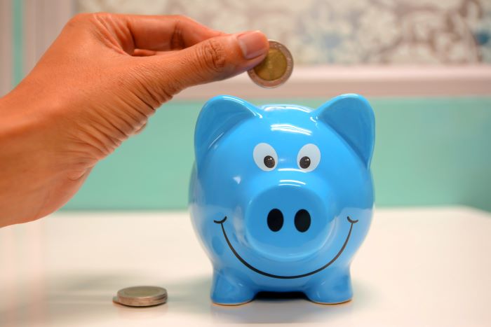 6 ways to save up money, advice, life choices.