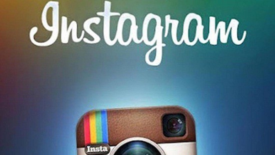 facebook buys instagram