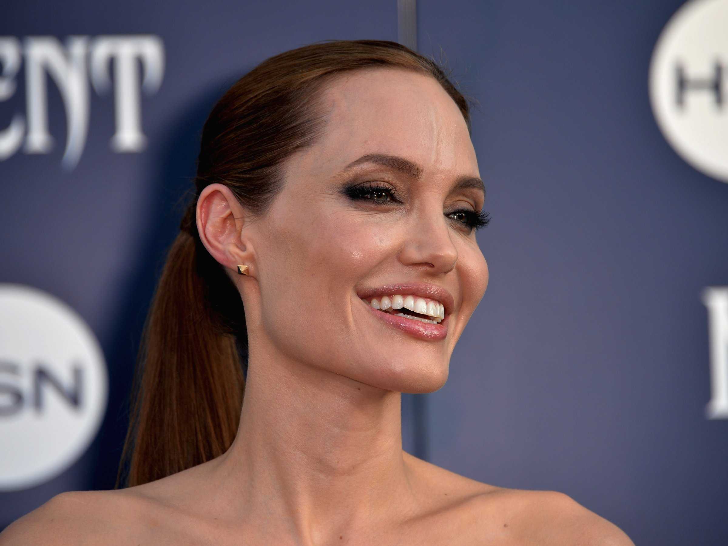 أنجلينا جولي