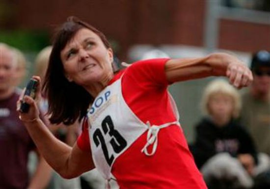 phone throwing championship