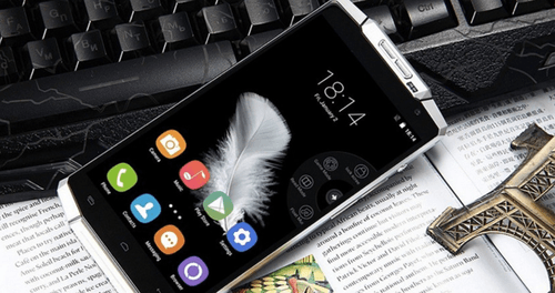 هاتف اندرويد جديد يستمر بالعمل لمدة 15 يوماً