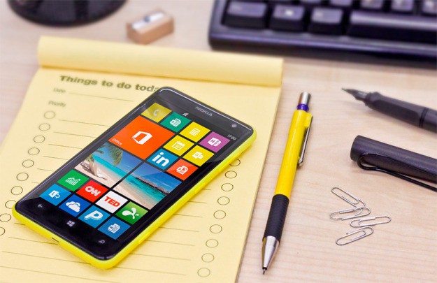 هاتف Surface القادم قد ينافس جالاكسي نوت 5