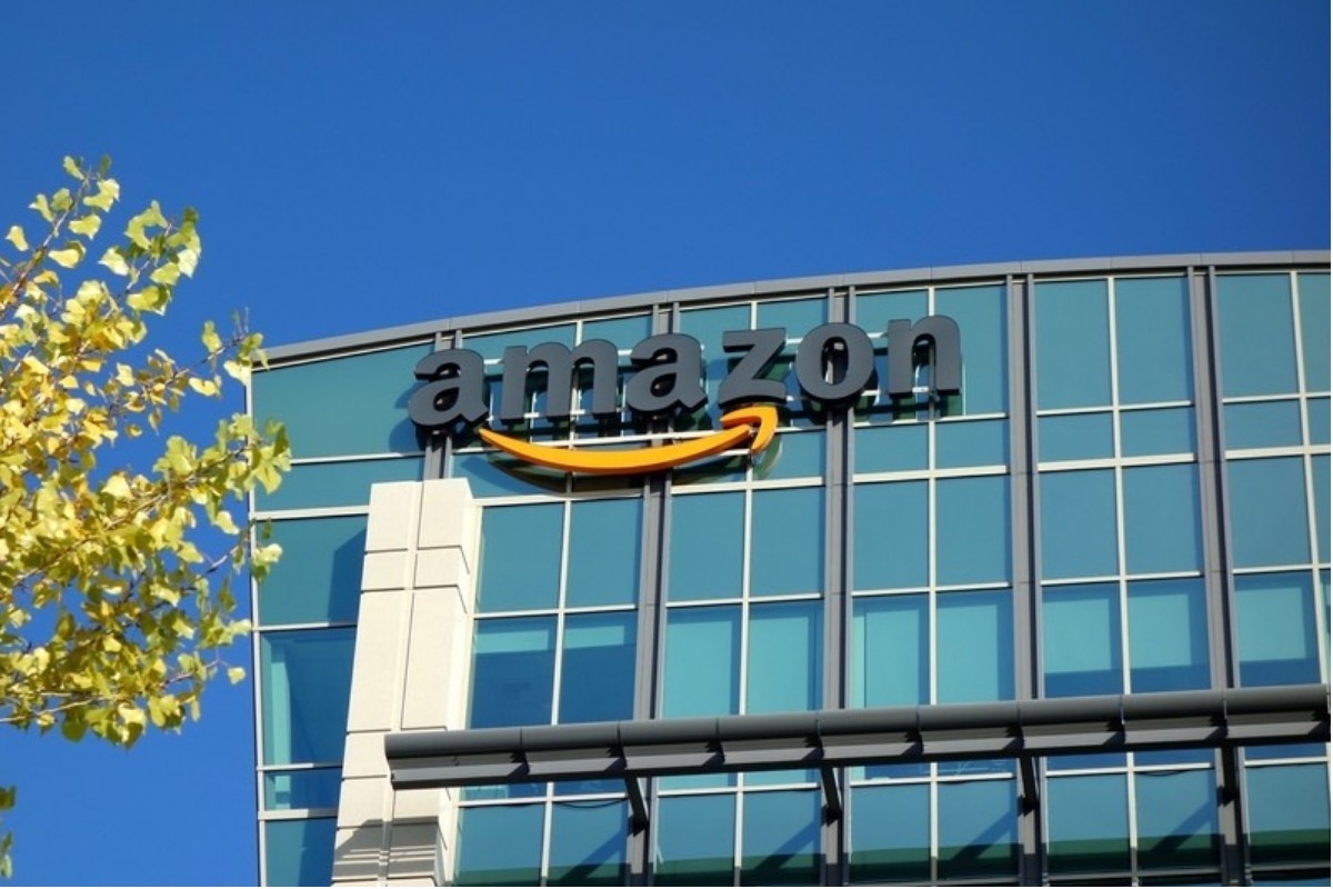 أمازون تقترب من قيمة التريليون دولار سوقيًا
