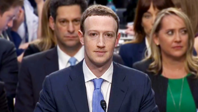 مارك زوكربرج أمام محكمة