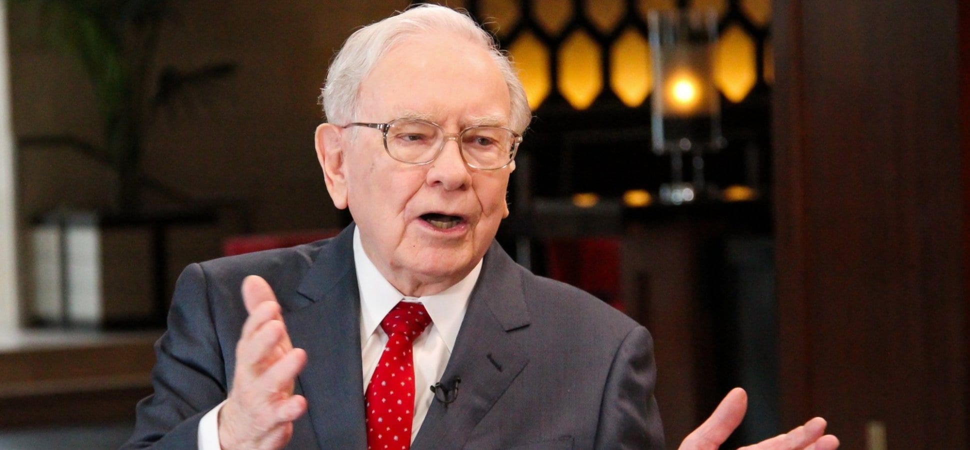 6 عادات للنجاح يقدمها لك وارن بافيت يتجاهلها معظمنا