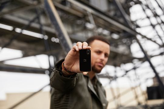 شركة بالم تعود بهاتف ذكي صغير الحجم يخطف الأنظار