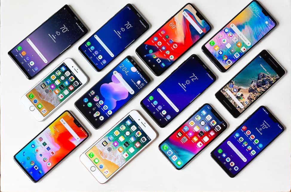 وصلنا فعلًا لذروة الهواتف الذكية؟ فما الذي ستفعله سامسونج وأبل؟!