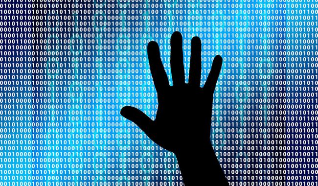 حاسوب مُلغّم بأخطر 6 برمجيات خبيثة في العالم معروضًا للبيع في مزاد