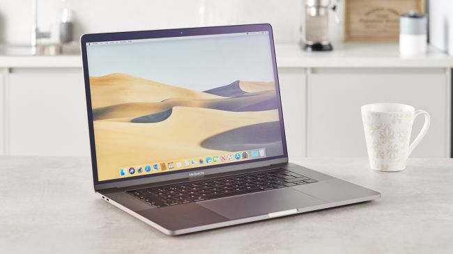 تسريبات الإصدار التجريبي لنسخة كاتالينا macOS على حاسوب ماك بوك برو الجديد
