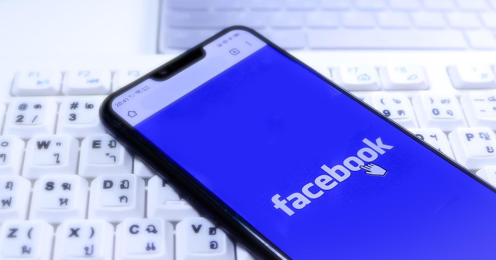 فيسبوك تُطلق تطبيق Creator Studio لتسهيل إدارة الصفحات على الموبايل