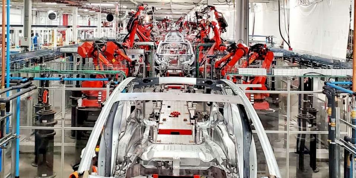 تصنيع تسلا موديل Y