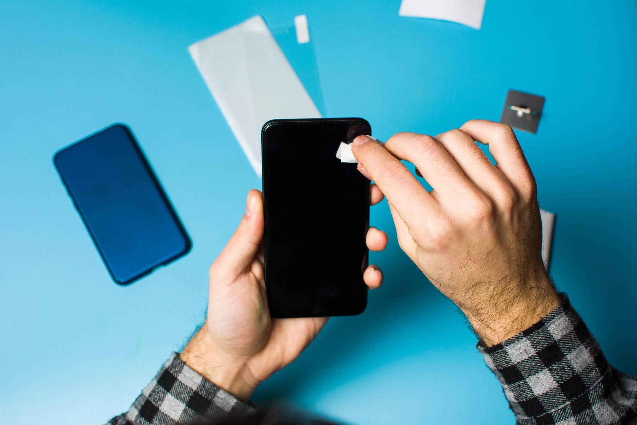 طريقة تنظيف الهاتف من الجراثيم والأوساخ