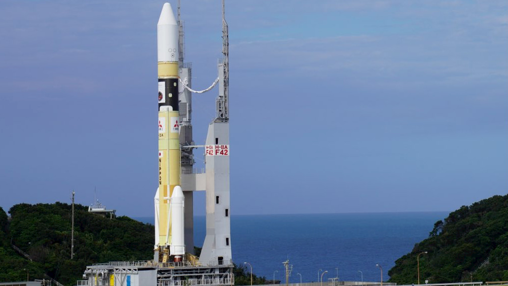 ساعات قليلة على إطلاق مسبار الأمل الإماراتي لاستكشاف المريخ