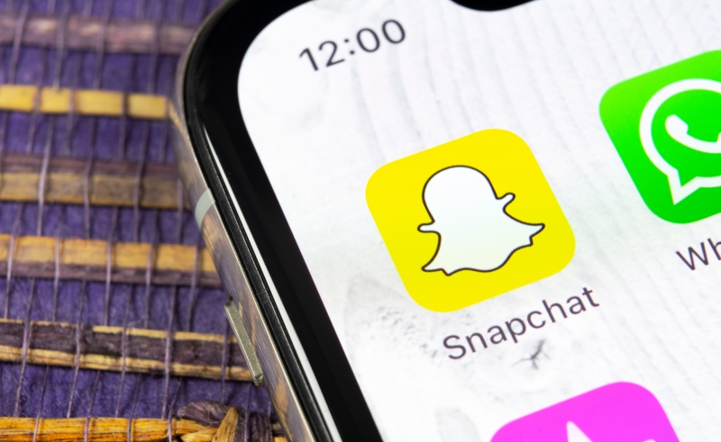 سناب شات يختبر إنشاء حسابات للعلامات التجارية