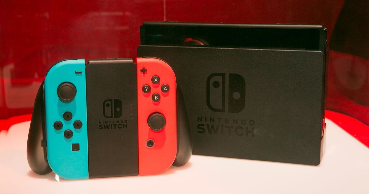 لماذا لا تزال نينتندو ناجحة جداً مع أن أجهزة ألعابها أضعف بكثير من المنافسين