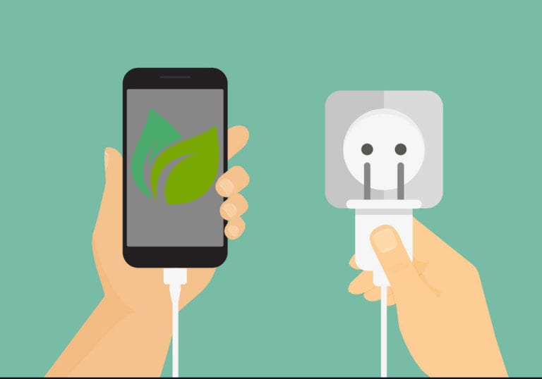 هل بيع الهواتف الذكية دون شواحن مفيد للبيئة حقاً، أم مربح للشركات فحسب؟