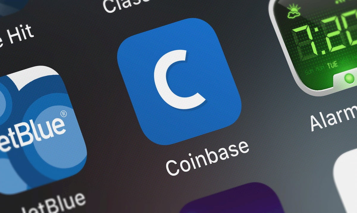 بورصة Coinbase توقف التعامل بعملة XRP من ريبل
