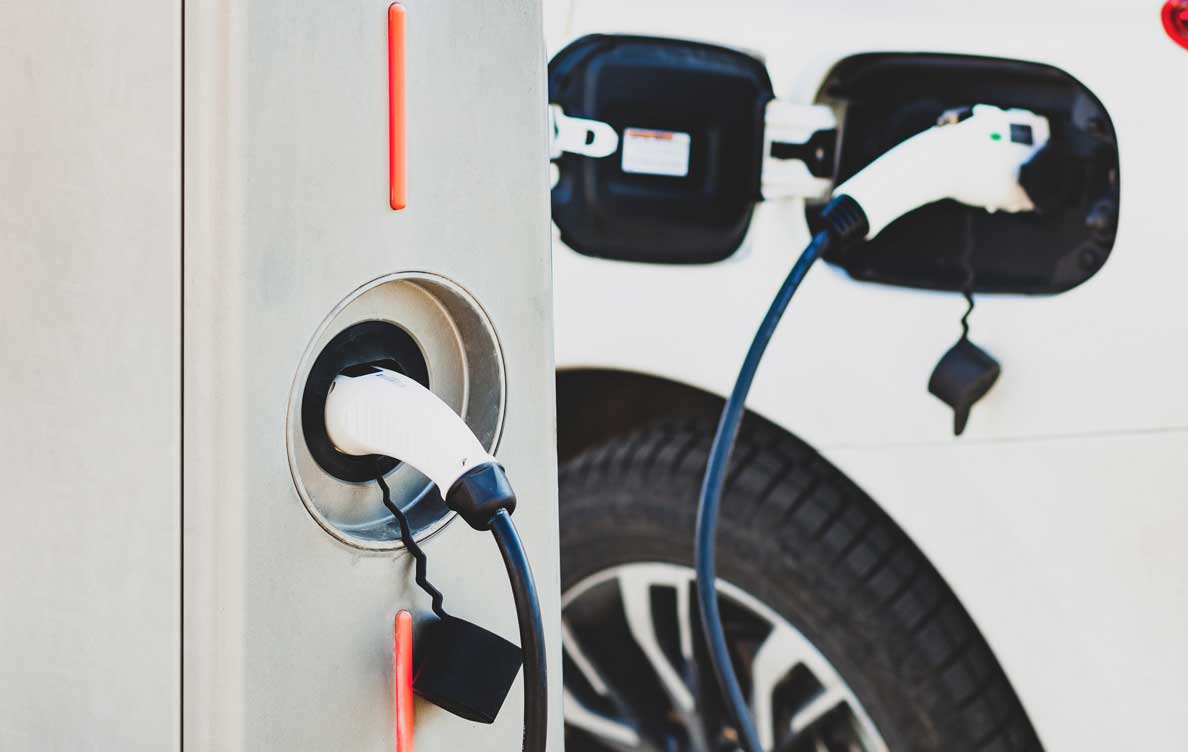 نتيجة العقوبات، هواوي تفكر بالتحول إلى السيارات الكهربائية بدل الإلكترونيات