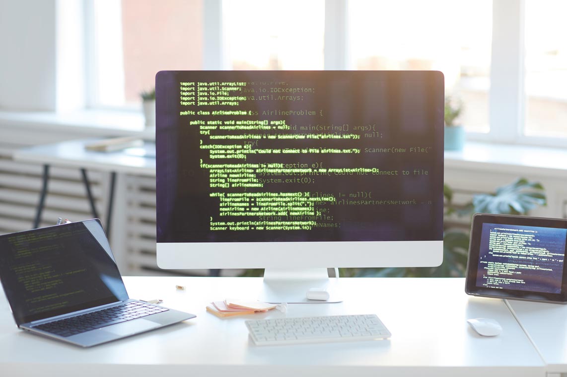 لماذا تعمل شركات تقنية عملاقة على مشاريع مفتوحة المصدر؟ وبماذا تستفيد من ذلك؟