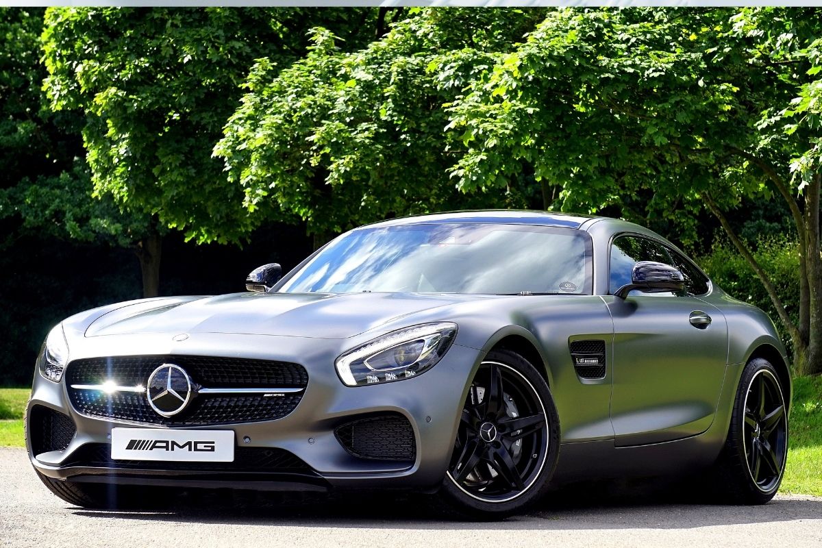 السيارات الفخمة