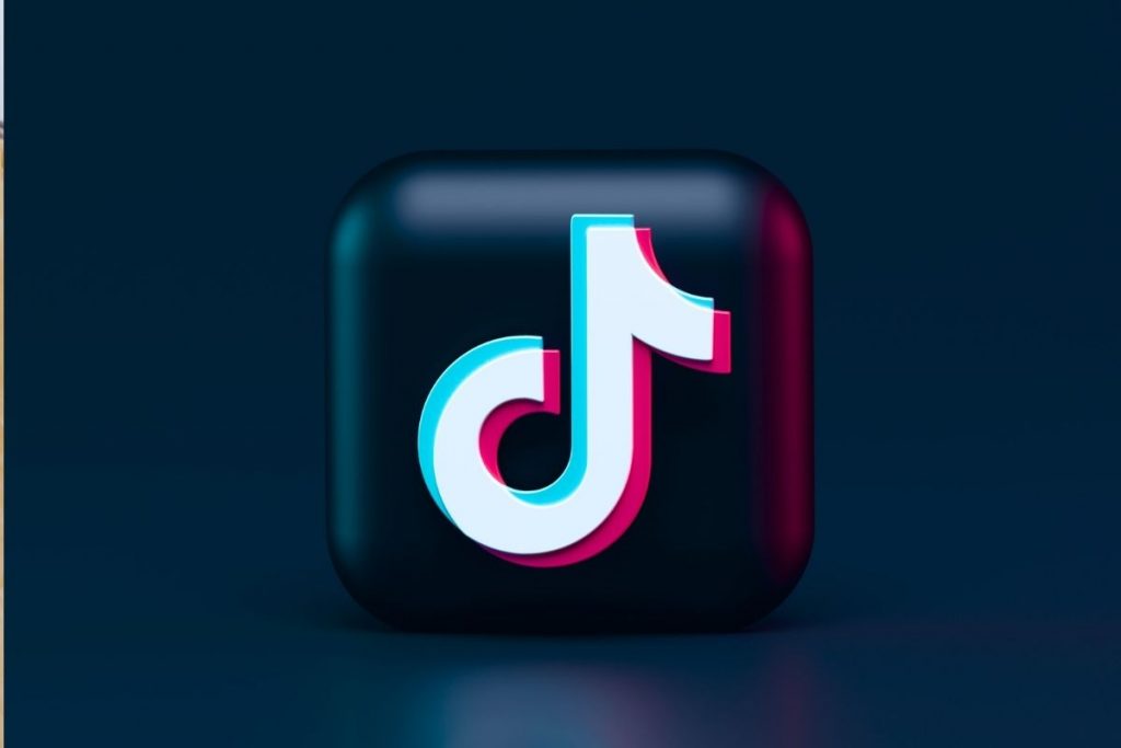 حفظ مقاطع تيك توك