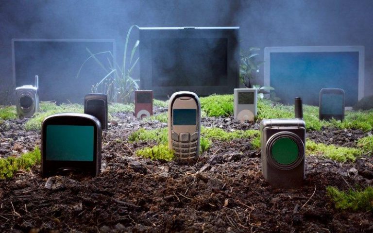 أهم المنتجات والخدمات التقنية التي تم قتلها في 2021