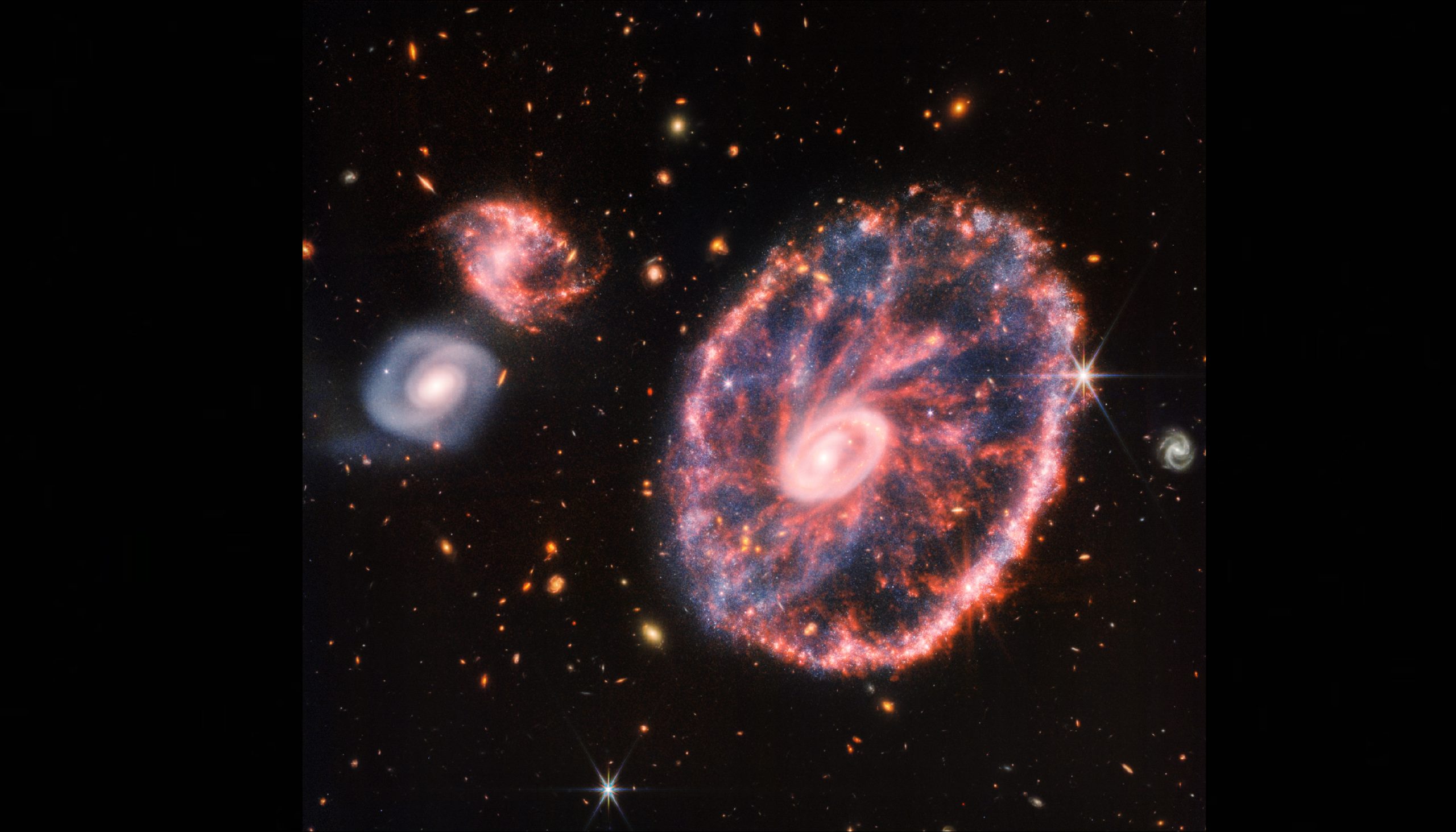 صورة جيمس ويب الجديدة لمجرة عجلة العربة