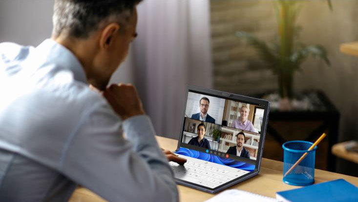 شاشة كبيرة؟ لا إنه لابتوب يكسر التقاليد ويحني التوقعات: Asus Zenbook 17 Fold