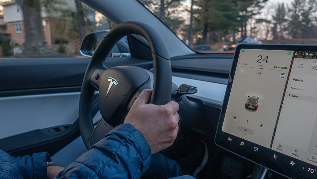 قانون يحرم Tesla من ادعاء امتلاك “القيادة الذاتية الكاملة” في إعلاناتها