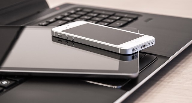 من أمثلة الأجهزة المدمجة