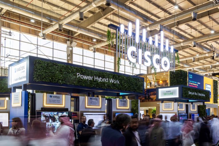 سيسكو تدعم استثماراتها في المملكة العربية السعودية وتجدد برنامجها لتسريع التحول الرقمي