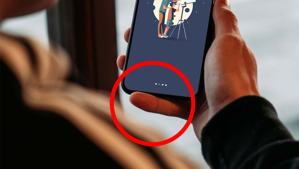 «إصبع iPhone».. مشكلة طبية تعصف بالإنترنت الآن، فما حقيقة خطورتها؟