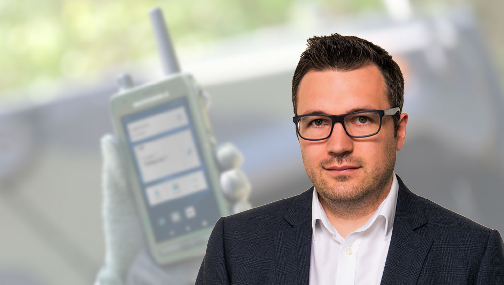 السيد ستيوارت لونجلي، مدير المنتجات في شركة Motorola Solutions