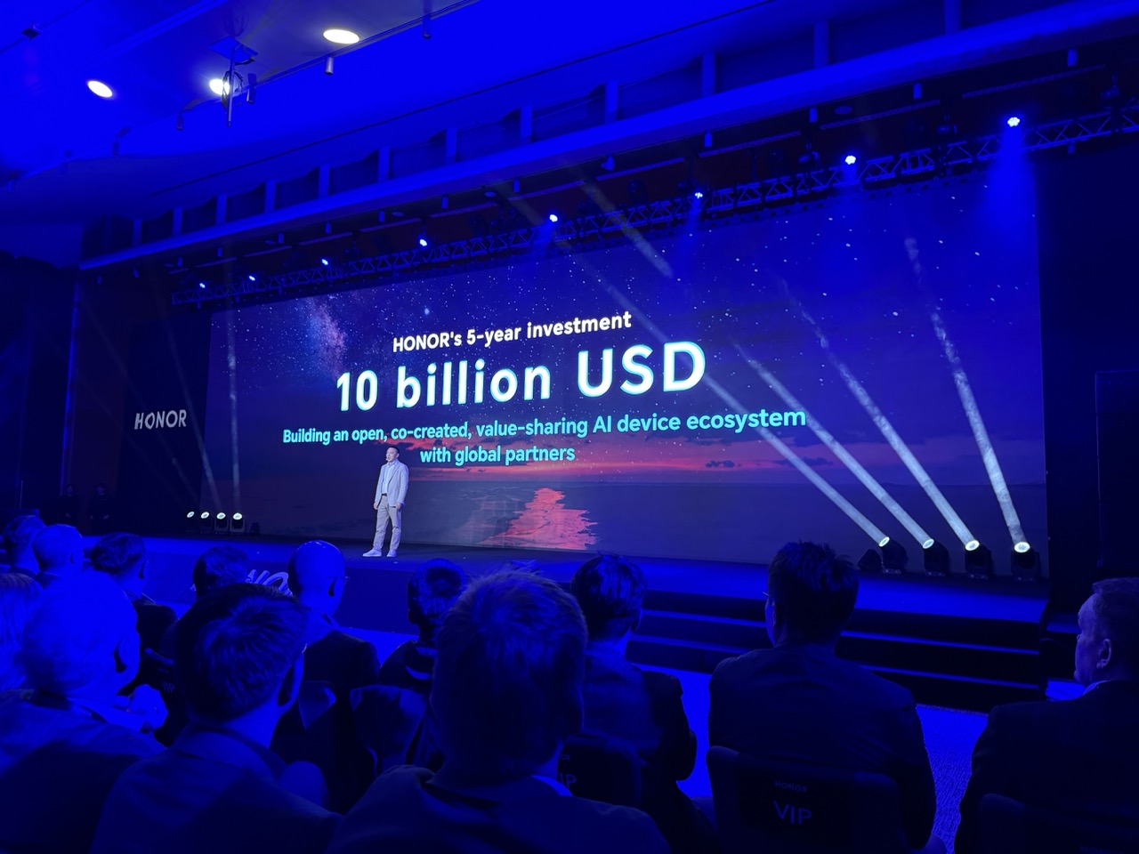 الإعلان عم تمديد دعم هواتف HONOR Magic البرمجي تم خلال حدث خاص أقامته الشركة على أعتاب حدث MWC