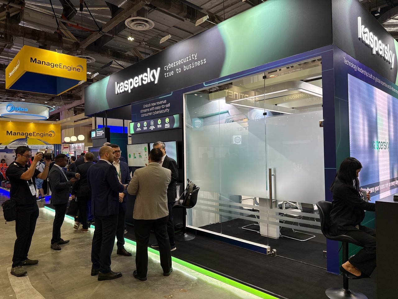 جناح شركة كاسبرسكي في معرض جيتكس آسيا 2025
