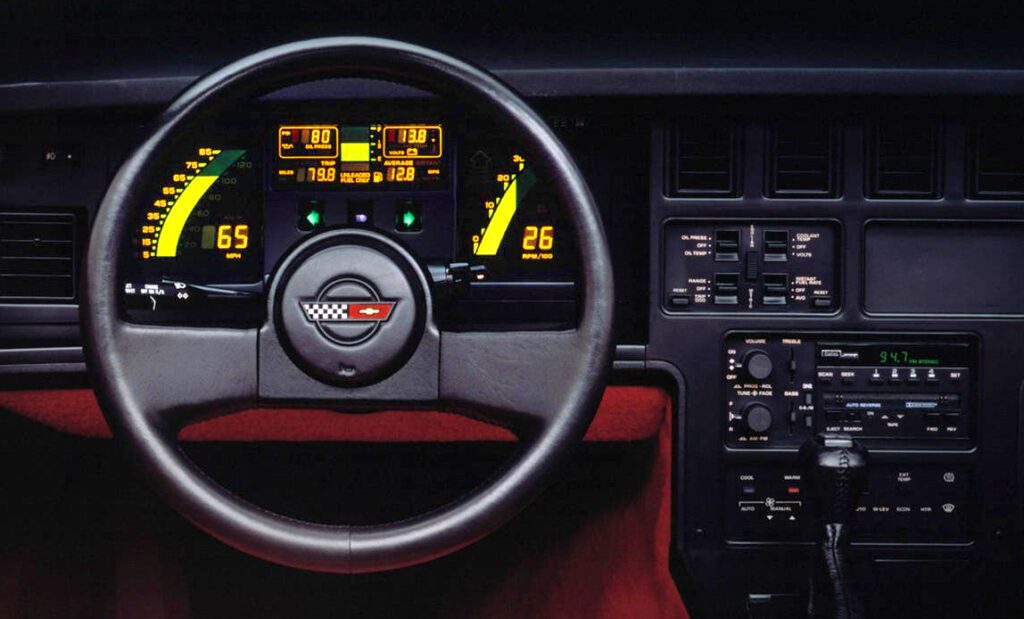 10 من أجمل تصاميم عدادات السيارات عبر التاريخ