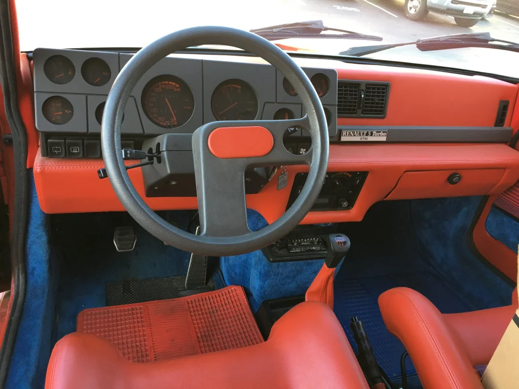 سيارة Renault Turbo 5