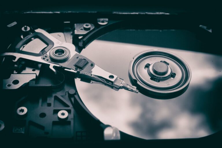 كيف تقدر تحصل على قرص SSD بسعة مليون جيجا بايت