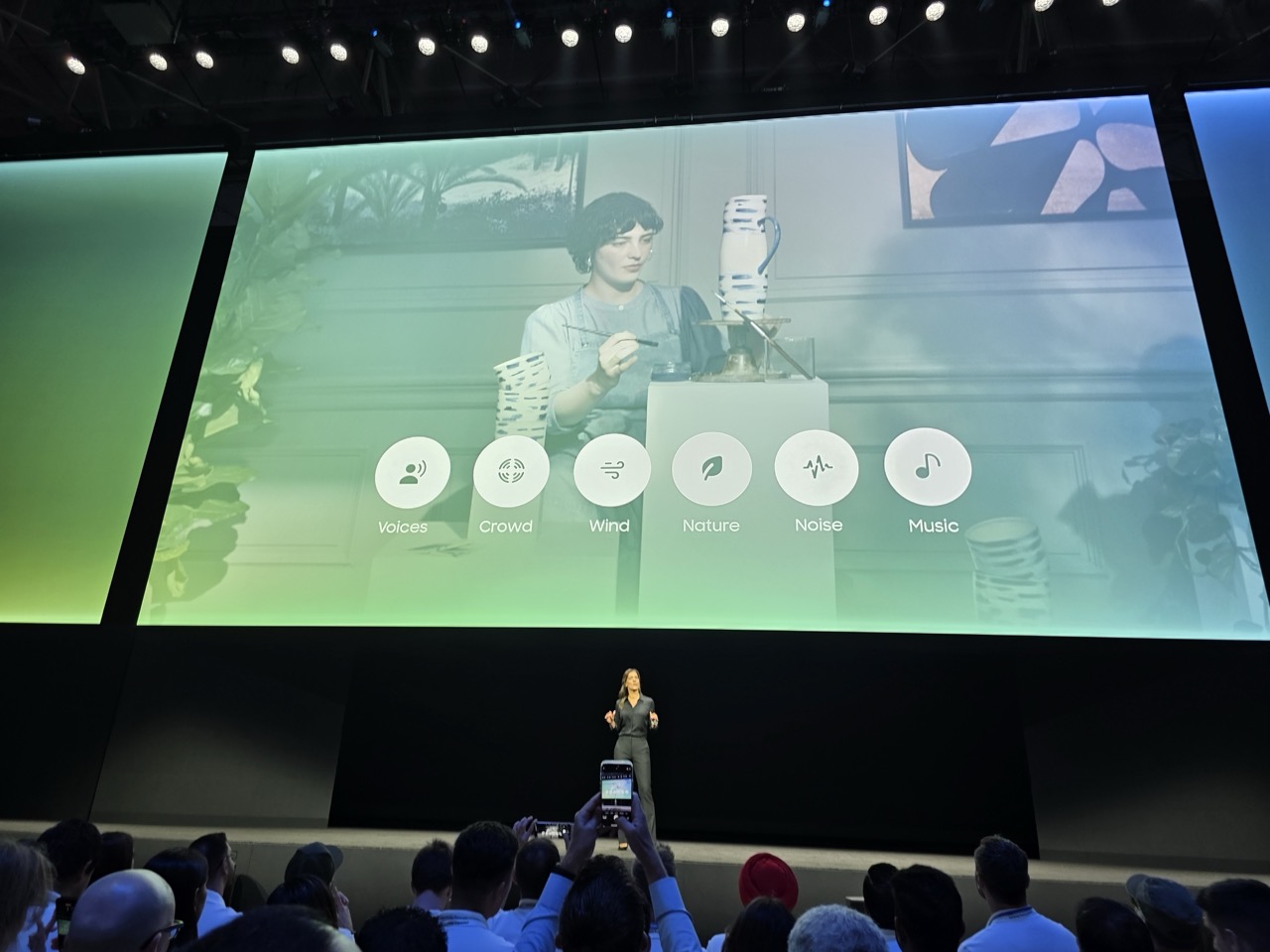 مقتطفات من تغطية مينا تك لحدث Galaxy Unpacked للكشف عن أحدث هواتف سامسونج القابلة للطي في نيويورك