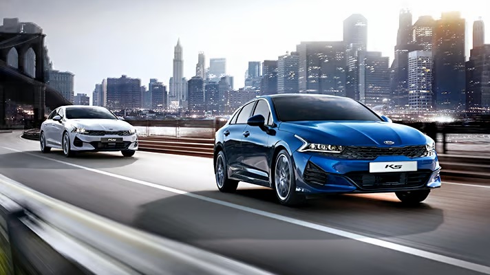 ميزة تثبيت السرعة في السيارة … كيف تستخدمها بالشكل الصحيح وتتجنّب الأخطاء الشائعة؟