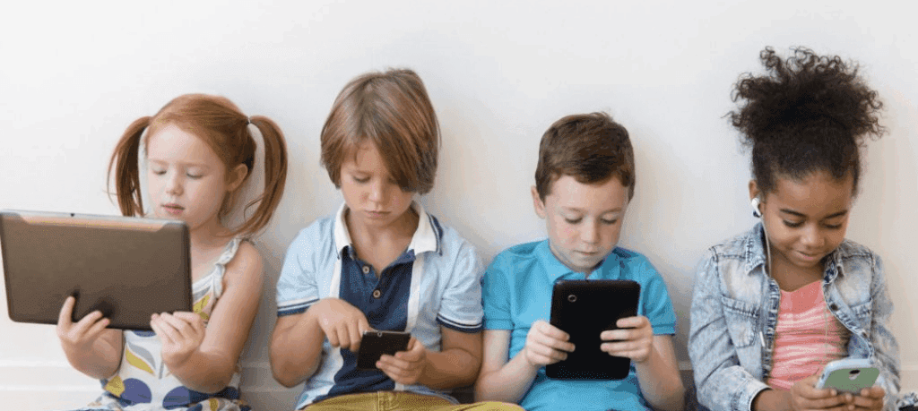 كيف تختار الإلكترونيات التعليمية للأطفال التي تناسبهم وتطوّر ذكاءهم؟