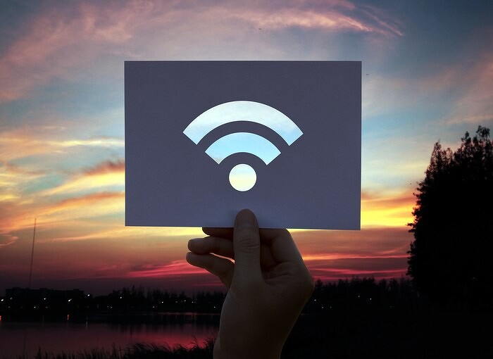 وداعاً لتقطّع الإنترنت! واي فاي 8 (Wi-Fi 8) الجيل الجديد من الواي فاي قادم، والسرعة ليست أهم أولوياته