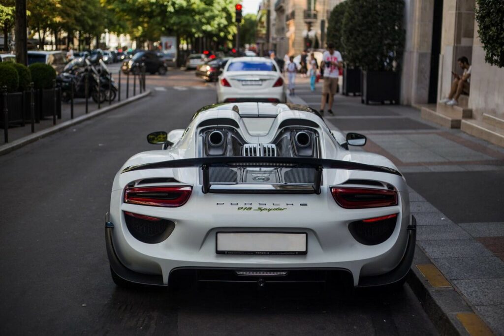 تعرف على قائمة أسرع 10 سيارات رسمياً على حلبة نوربورغرينغ بالترتيب