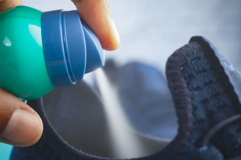 10 أشياء خطيرة لا تتركها في السيارة في الصيف لأنها قد تسبب انفجار أو تلف كبير!