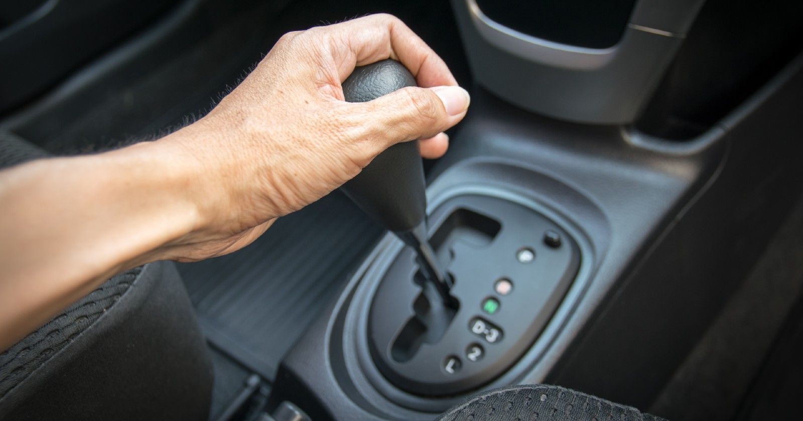 5 أشياء تدمر قير CVT في سيارتك بدون ما تنتبه!