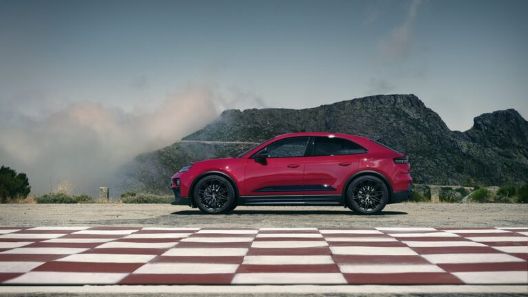 بورشه ماكان GTS الكهربائية