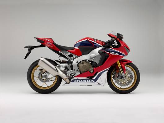 Honda 2017. Presentada la Honda CBR1000RR 2017 con versiones SP y SP2 y más 2 Honda CBR1000RR Fireblade SP 2017 01