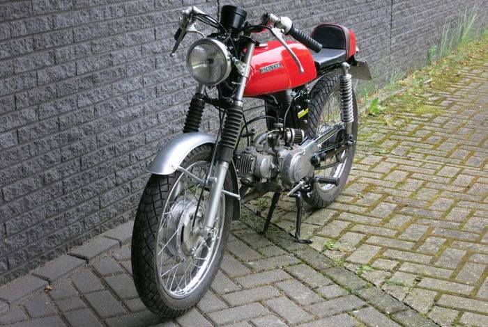 Honda ss50 cafe