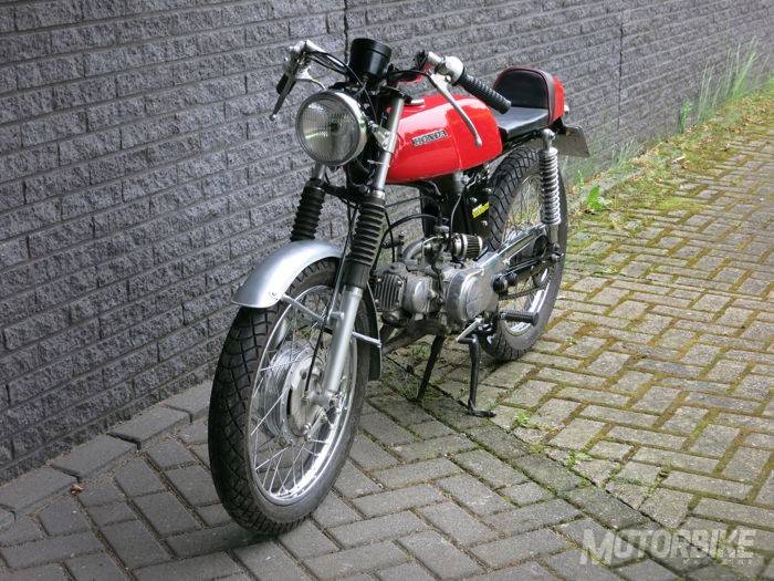 Honda ss50 cafe