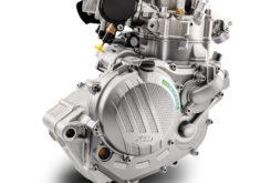 KTM 450 EXC F 2020 motor (1)